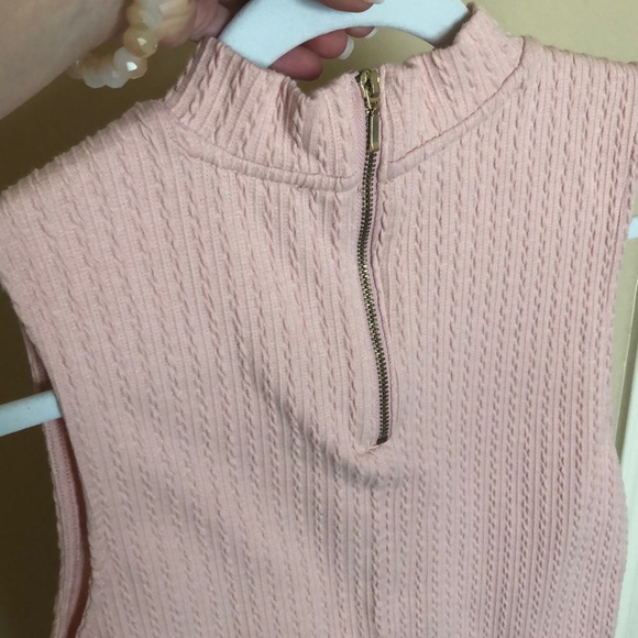 Cute top! - Picture 3 of 3